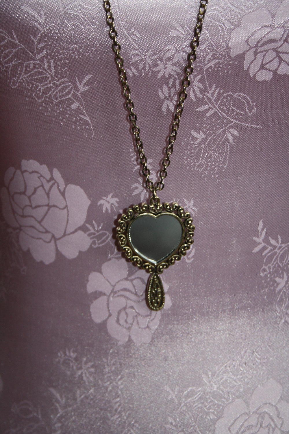 * Kette lang gold altgold Spiegel Anhänger Herzform