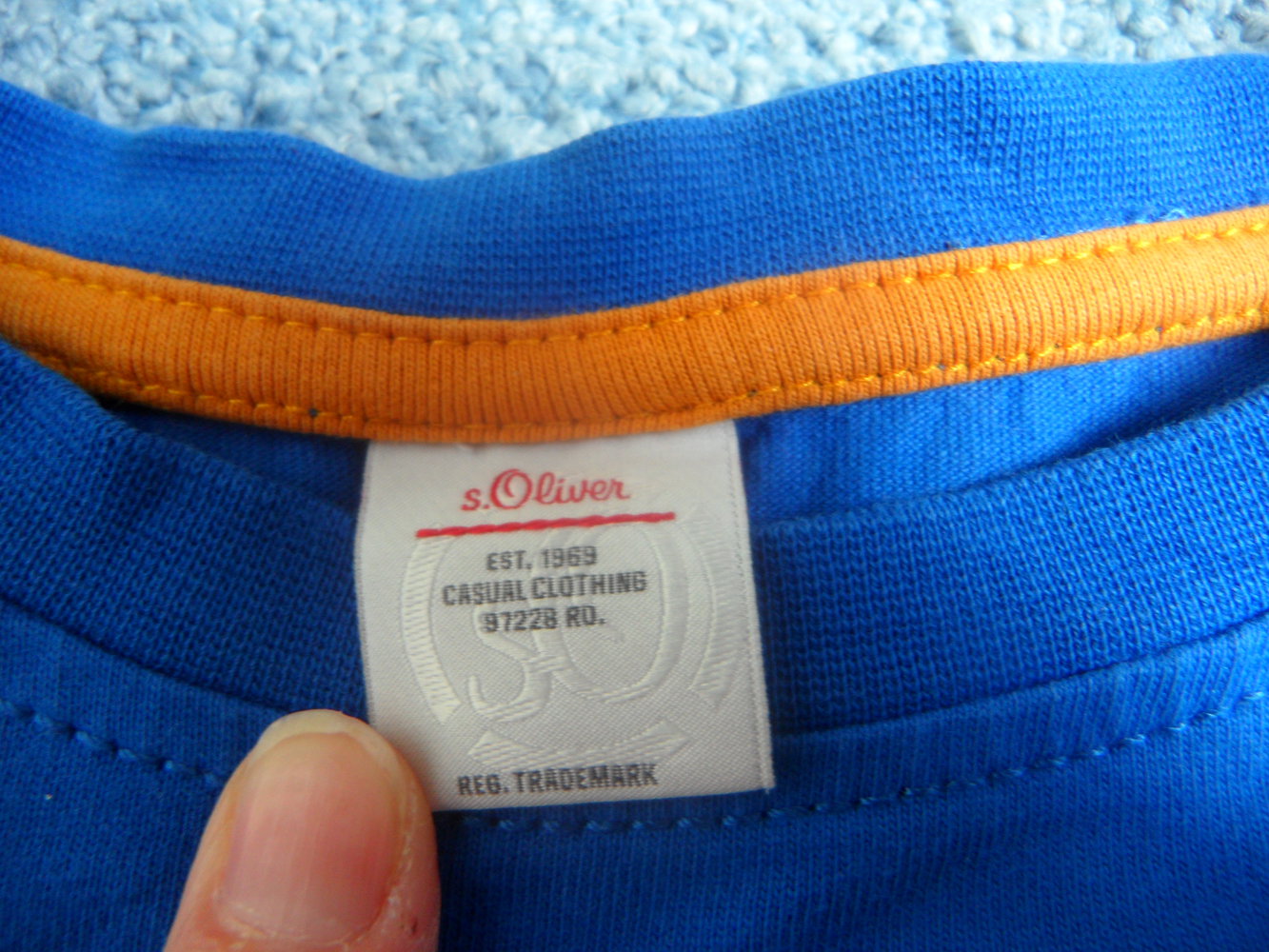 s.Oliver tolles Langarmshirt mit Waschbär und Spruch