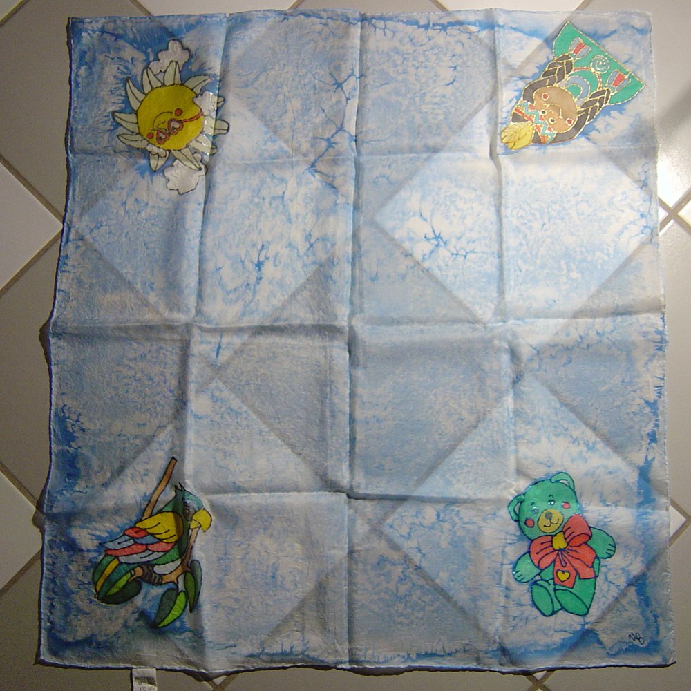 Seidentuch mit Motiven, 58x64cm