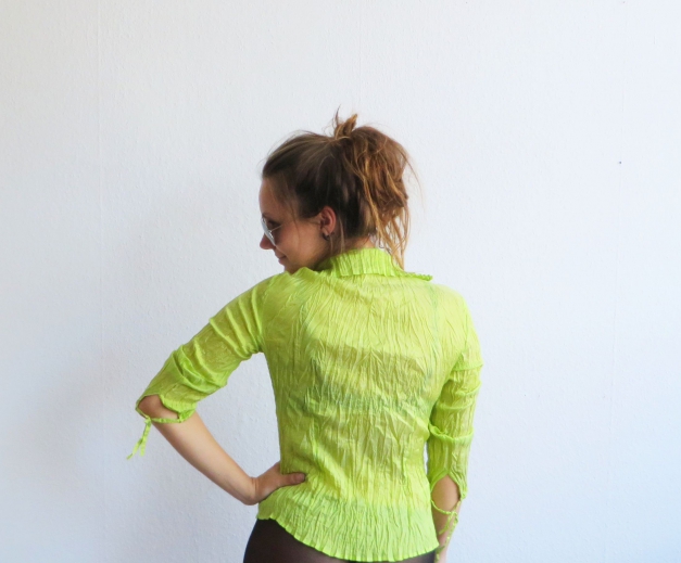 Trashige hellgrüne Seidenbluse Gr. S 34 36 halbelane Ärmel Plissé