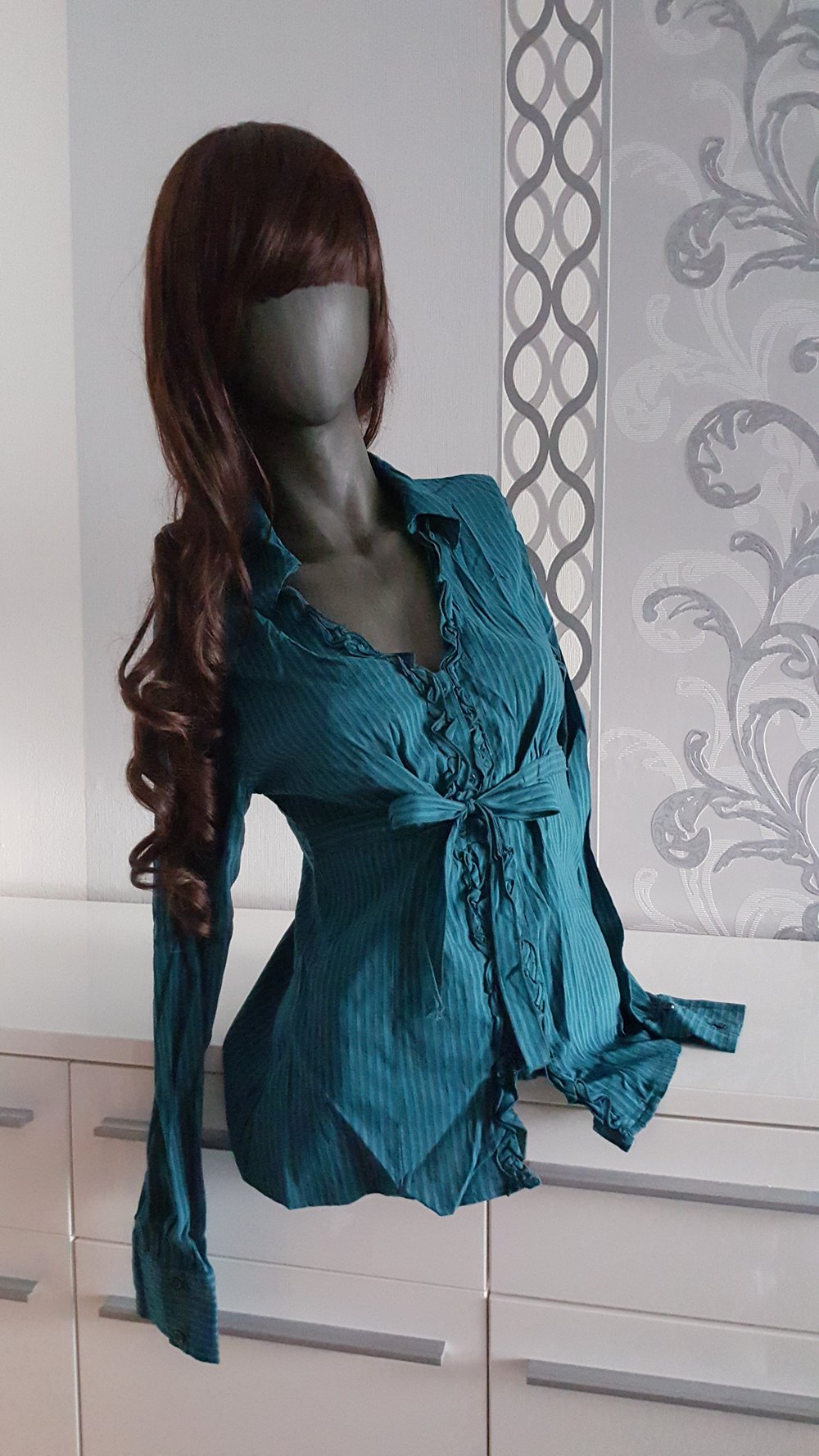 Bluse blau mit Rüschen und Schreife Business 40 M / L