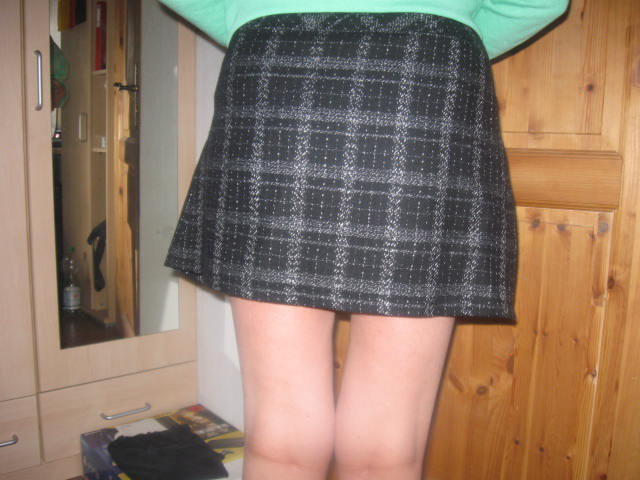 *** Zuckersüßer Faltenrock ***