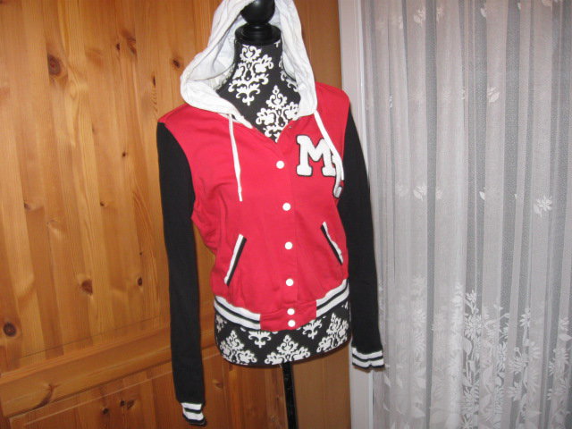 *** Kurz Jacke mit Kapuze ***