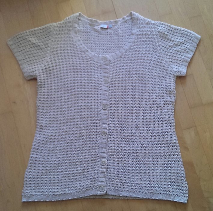 Beige Strickjacke mit kurzen Armen