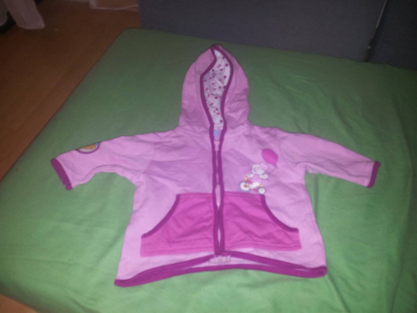 dünnes Jäckchen / Sweatshirtjacke Gr 62/68