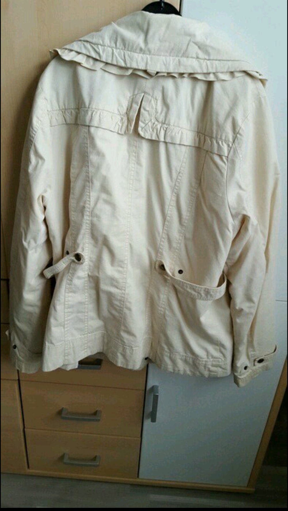 Sommerliche dünne Jacke