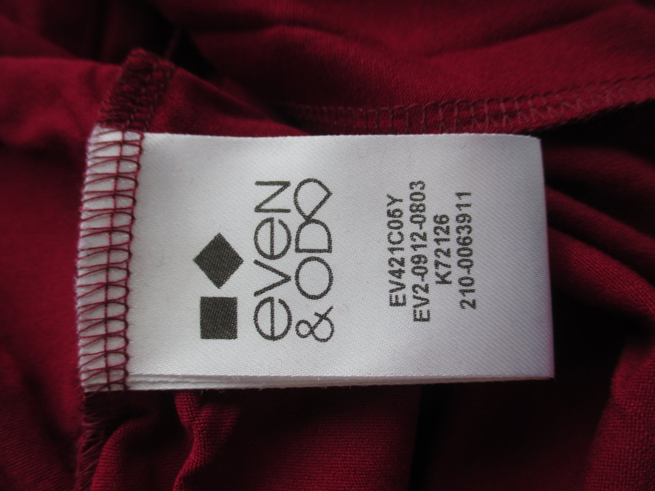 Even & Odd, Shirtkleid in XS, mit Flechtgürtel, beere