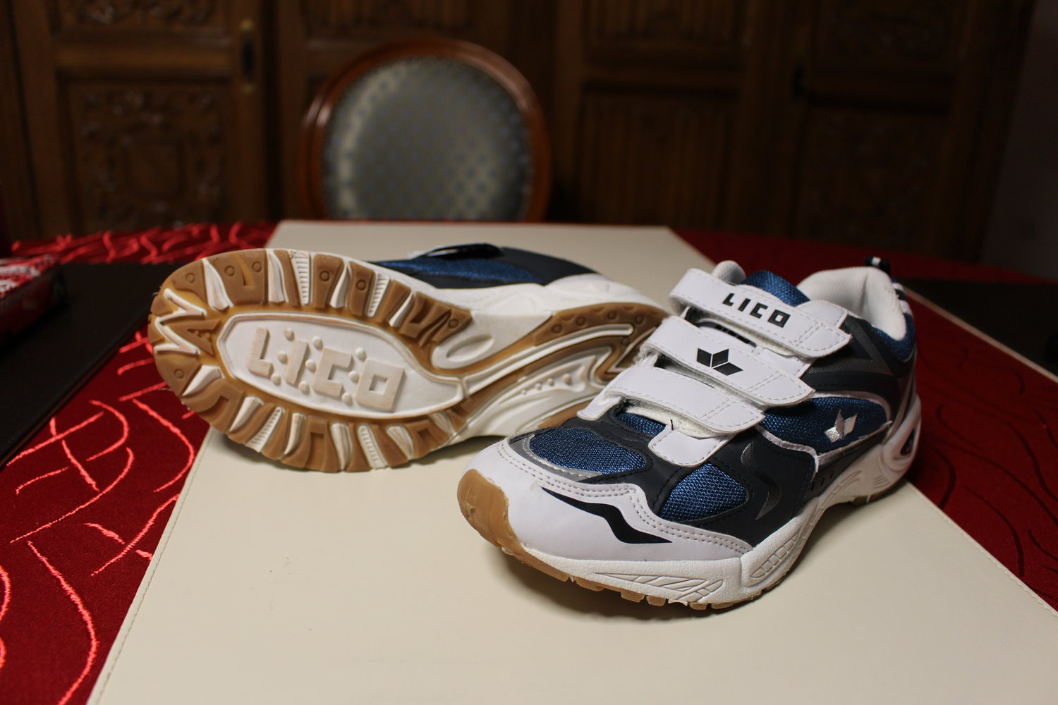 368. Hallenschuhe von Lico, Gr. 39