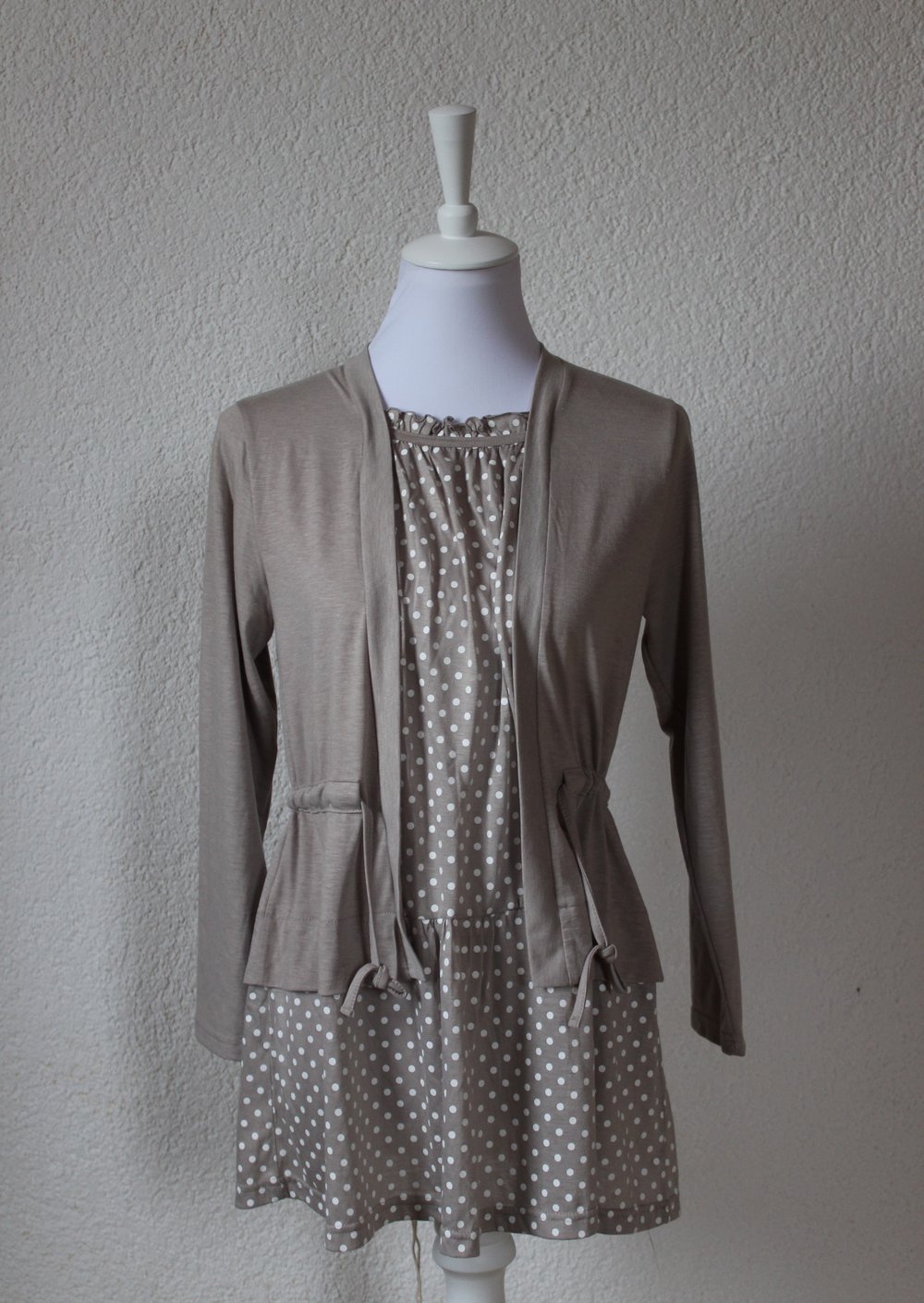 Süße Bluse/Oberteil mit weißen Punkten