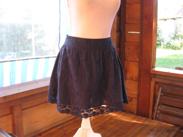 *** Toller Rock aus Spitze ***