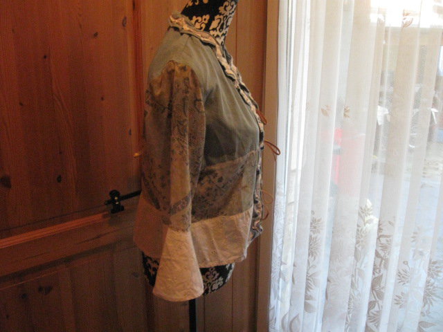 *** Raffinierte ~ Süß ~ Geschnittene Bluse ***