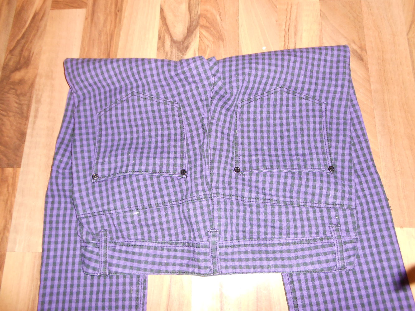 Röhre Jeans 34 H&M schwarz lila kariert