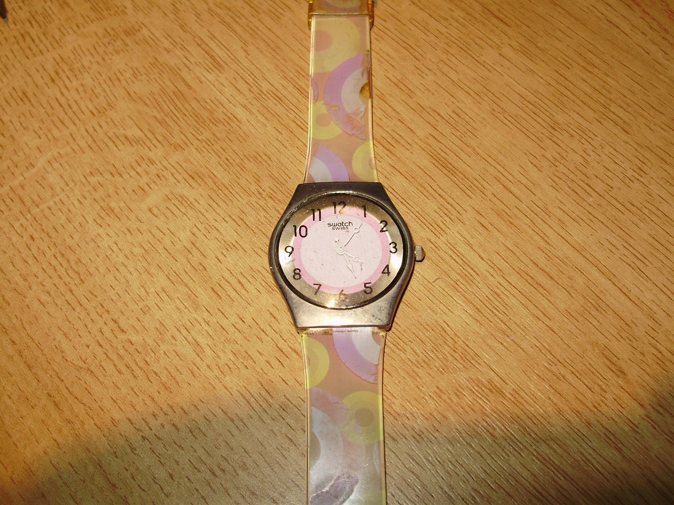 Swatch Armbanduhr pastellfarben Kreise dünn