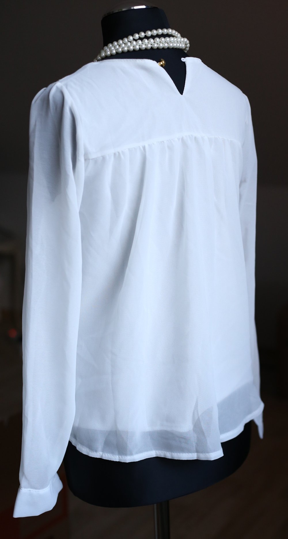 Weiße Bluse goldene Spitze 34 XS Chiffon