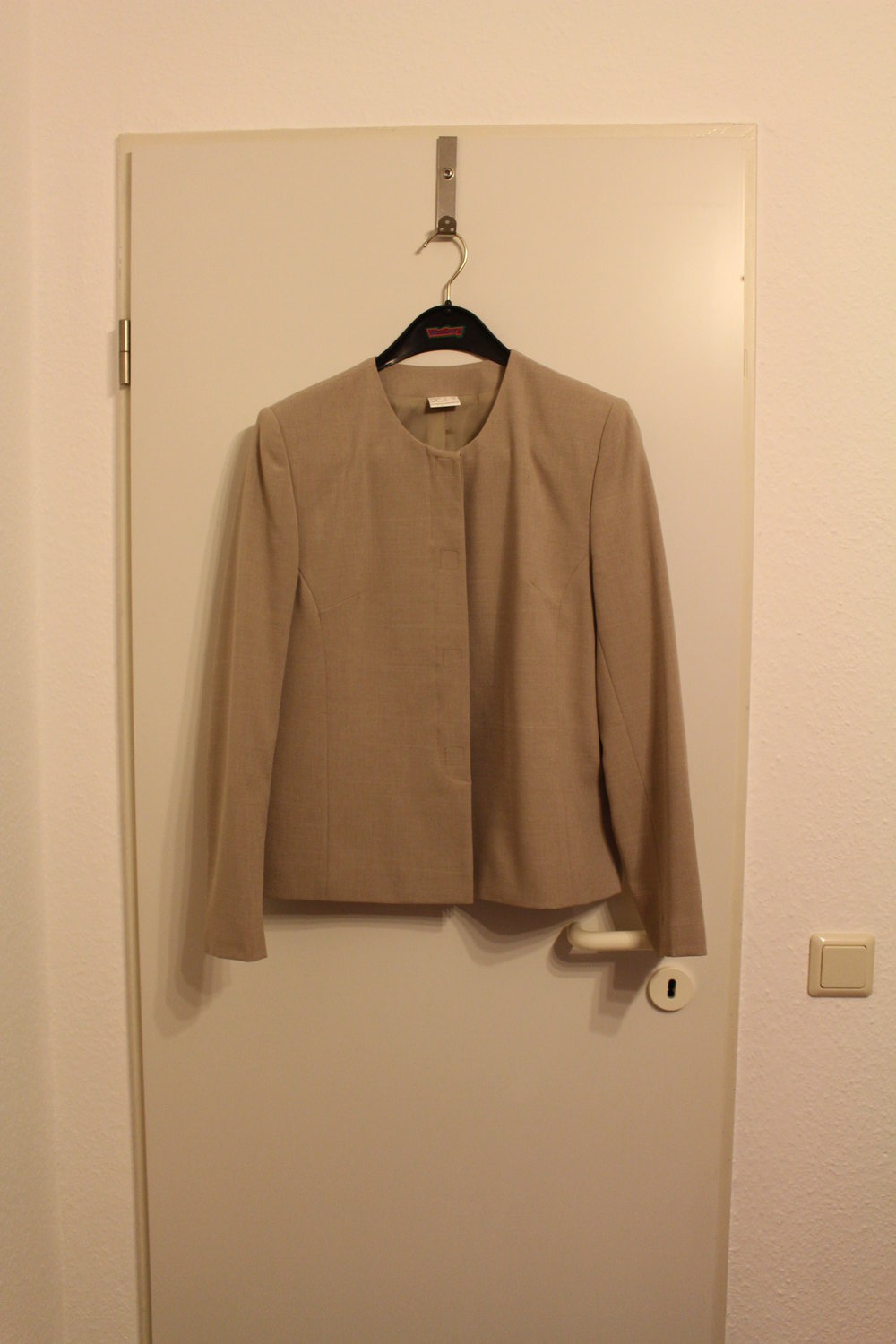 313. Damen Hosenanzug von Quelle, Gr. 38, Farbe sand/beige