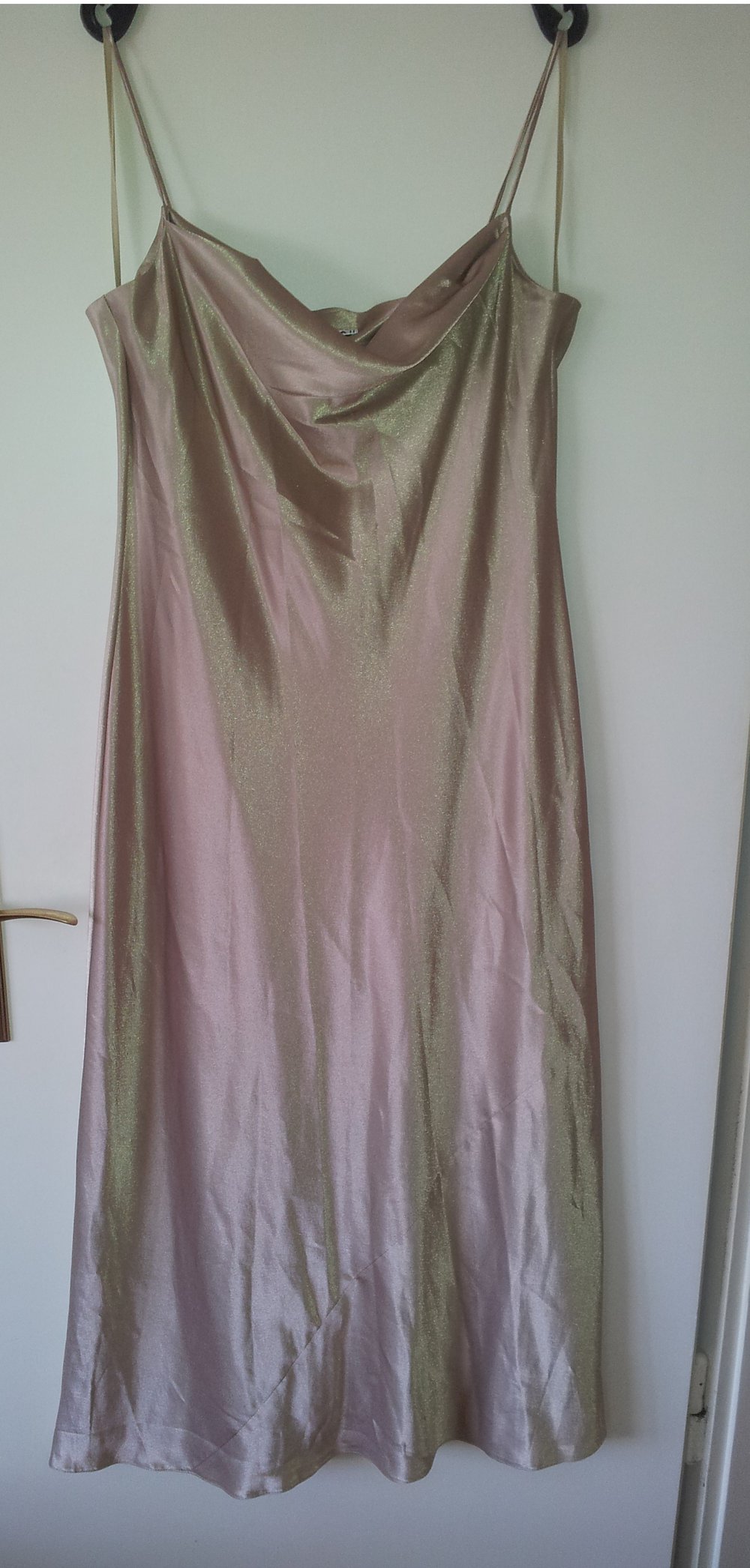 Abendkleid gold Wasserfall Dekoltee Spaghettiträger NEU