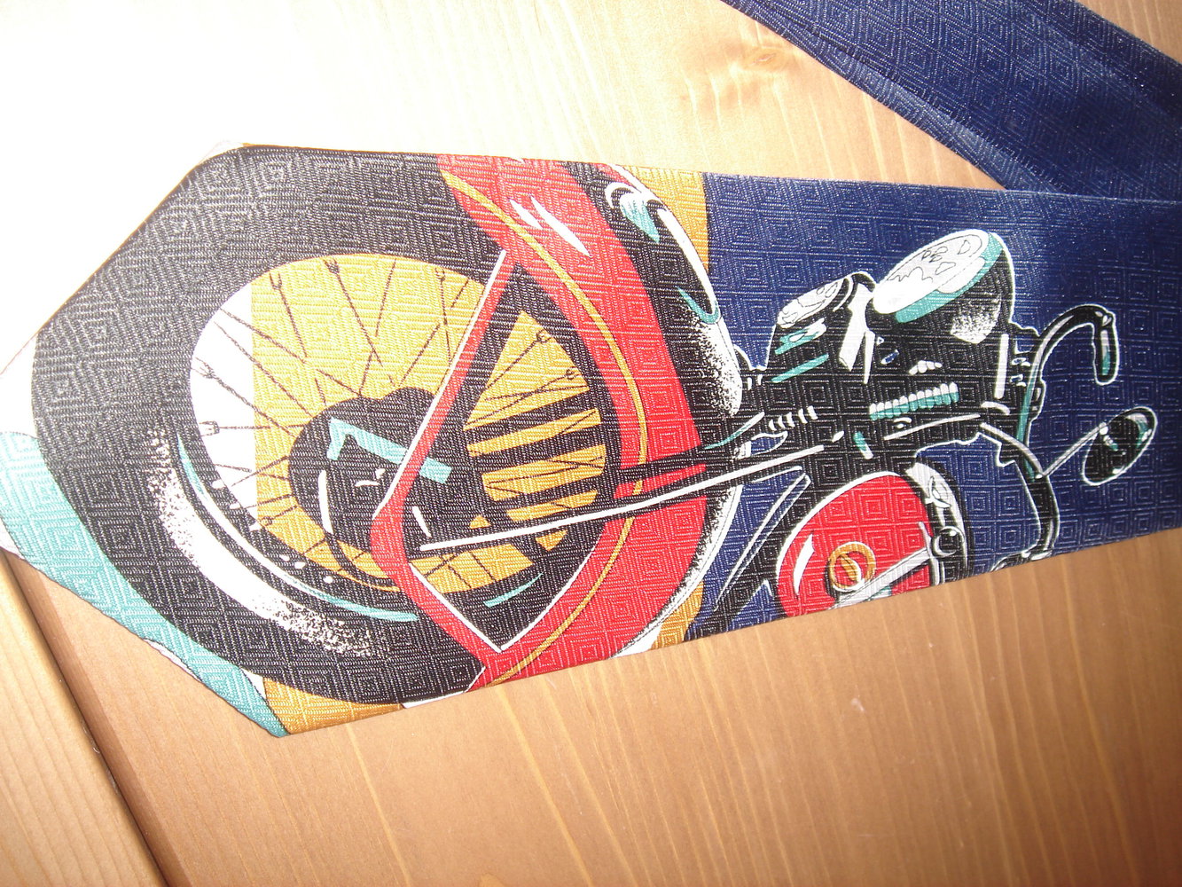 wunderschöne krawatte-wie neu mit mottorad