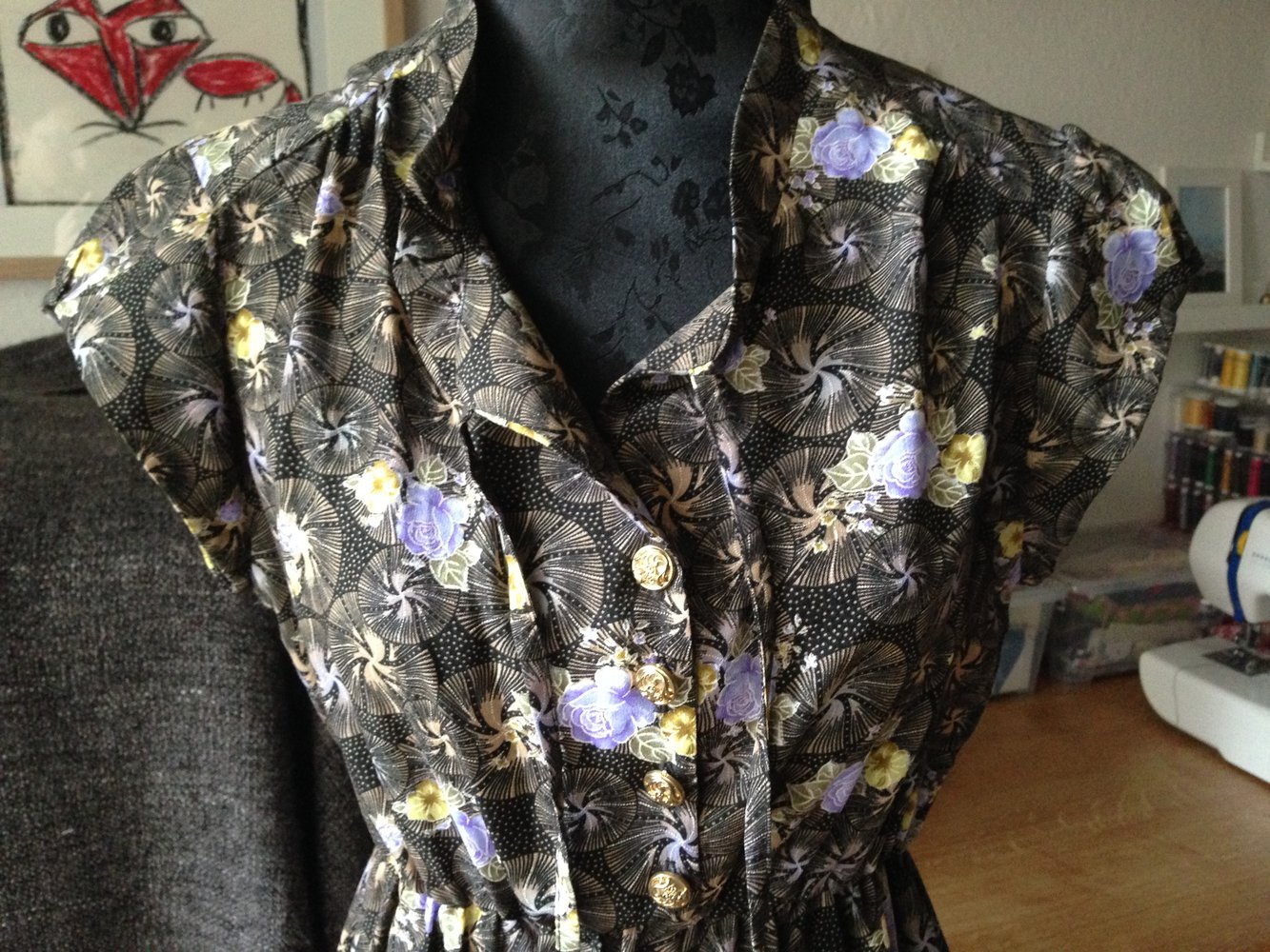 Blumen Kleid mit Stehkragen