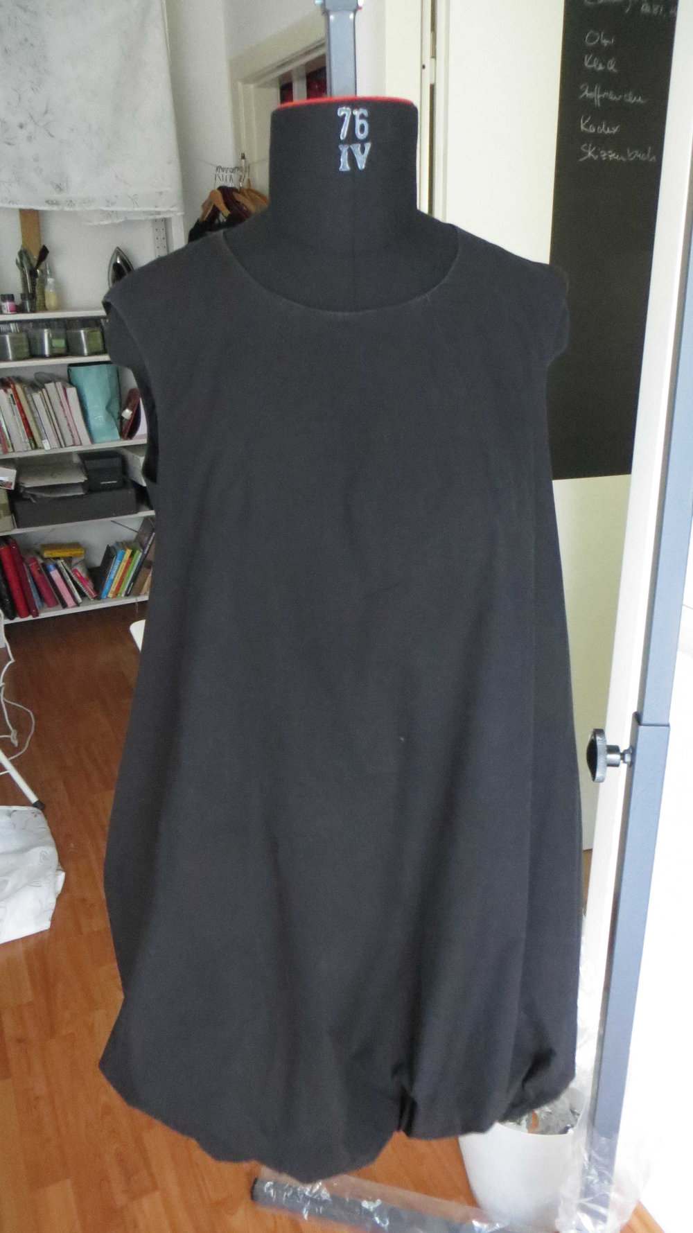 COS Kleid schwarz A-Linie mit Taschen