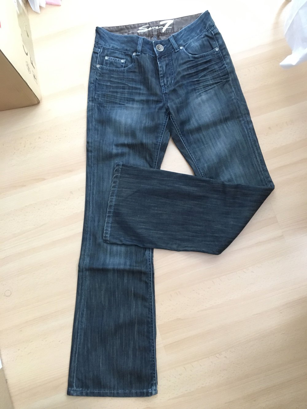 Seven 7 Jeans Bootcut W30 (29) L34 dunkelblau Perlen, Top
