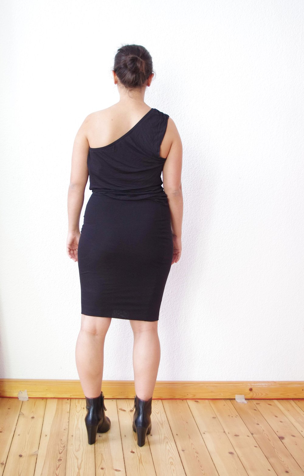 Schwarzes Boss Orange Oneshoulder Kleid Gr. S/M Pencildress