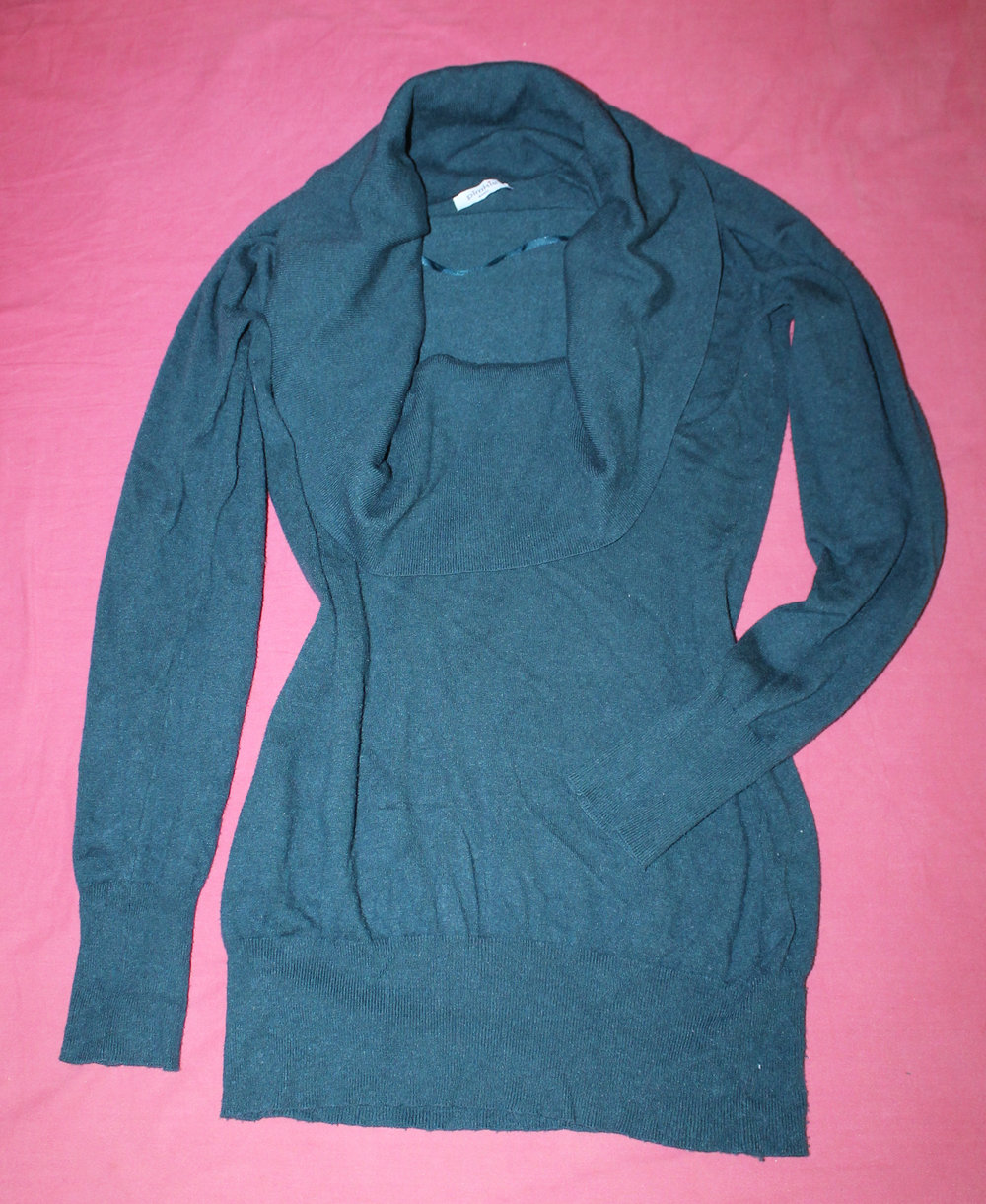 schöner, leichter Strick - Pulli mit Wasserfallkragen