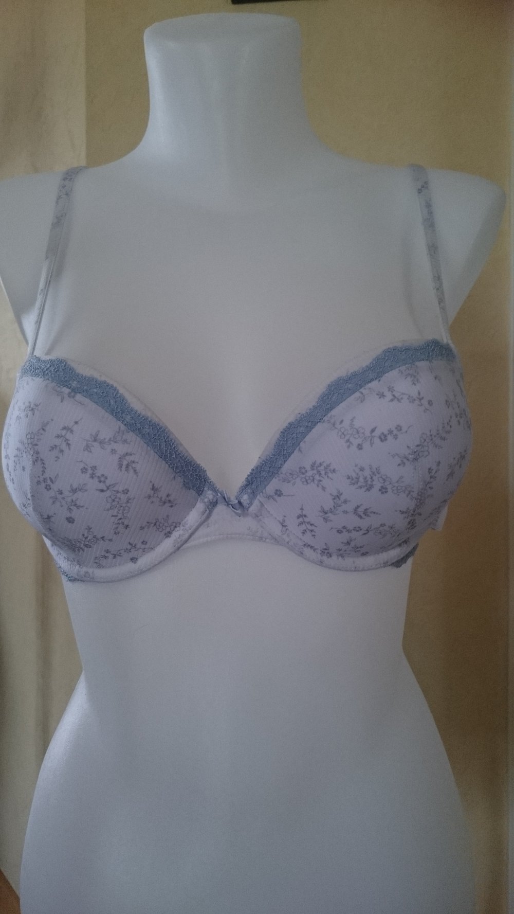 Esprit / Edc BH gefüttert Gr 75 B