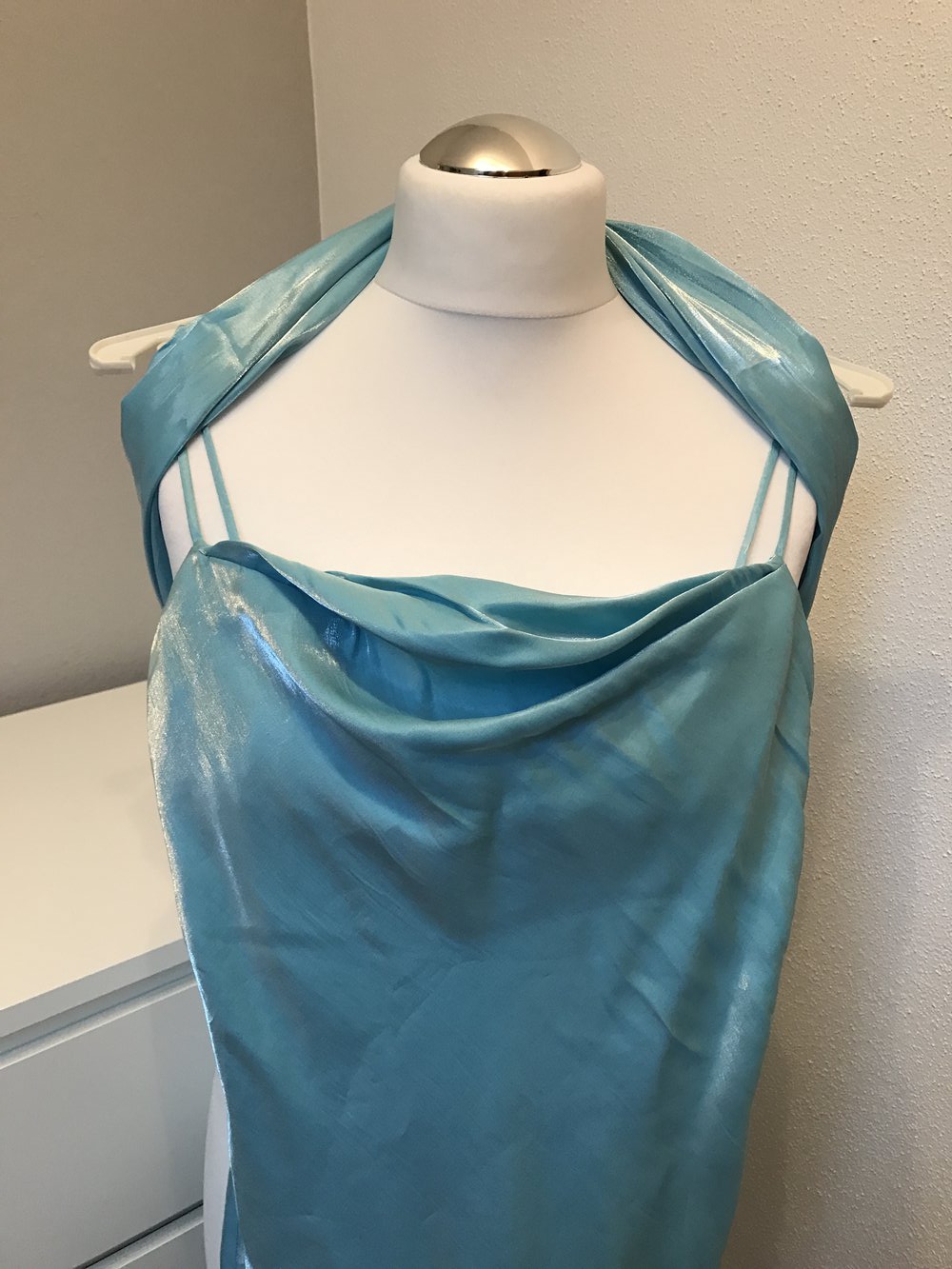 *Schönes hellblaues schlichtes Abendkleid in der Gr. XS*