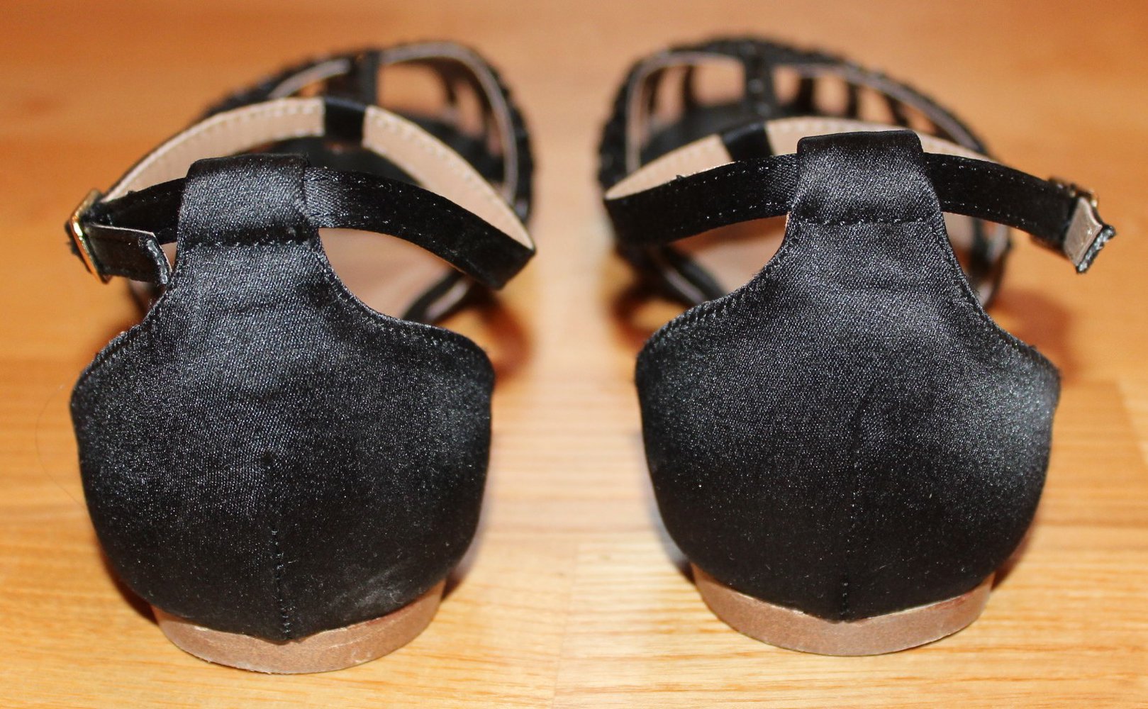 schwarze Sandalen mit Glitzersteinen, Sofia Loes, Größe 36