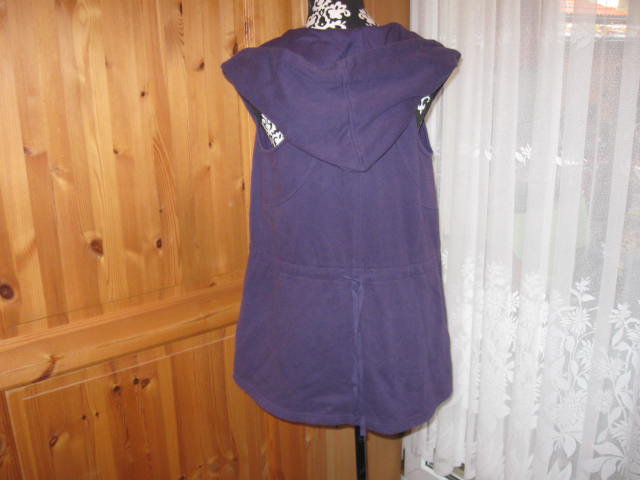 *** Kuschlige Weste mit Kapuze ***