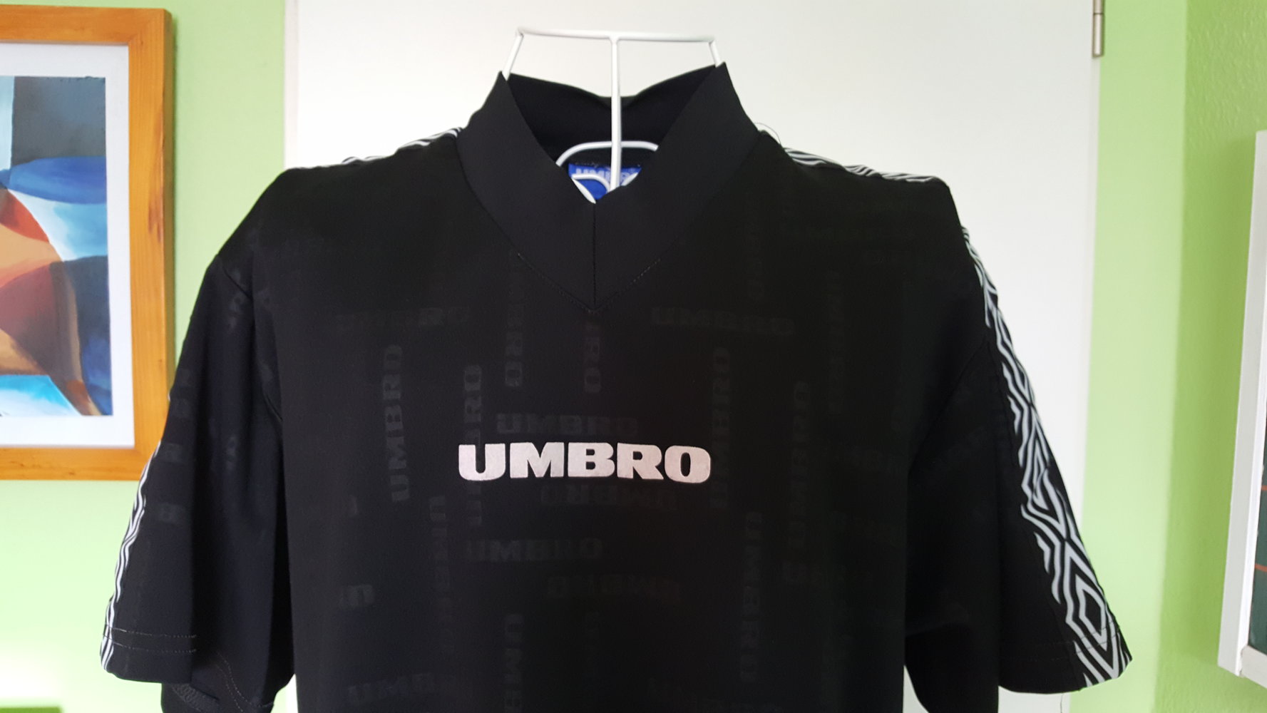 406. T-Shirt für den Sport von Umbro, Gr. 38-40