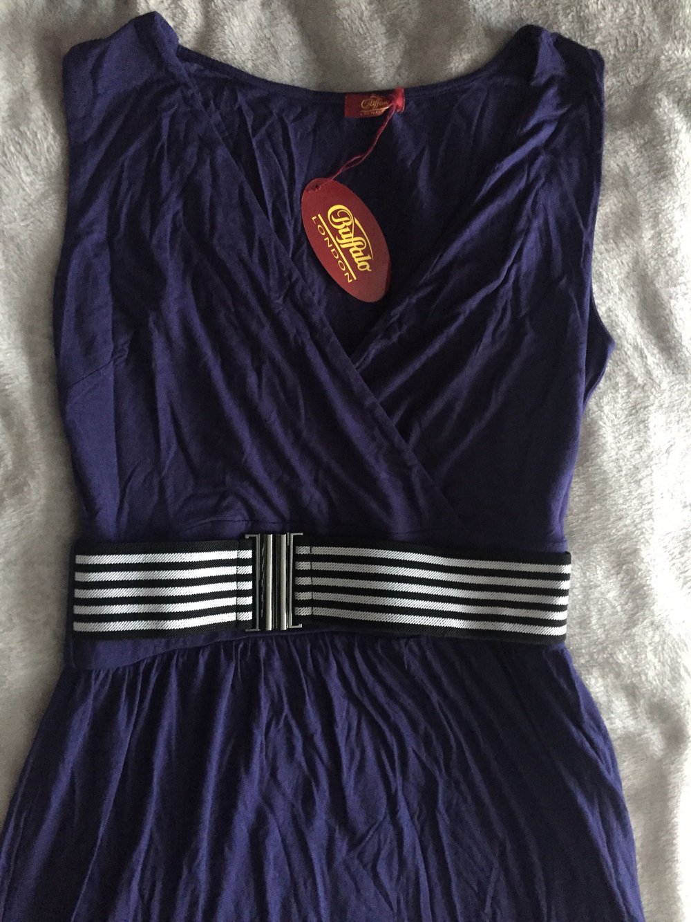 Royal-blaues Kleid von Buffalo Gr.40