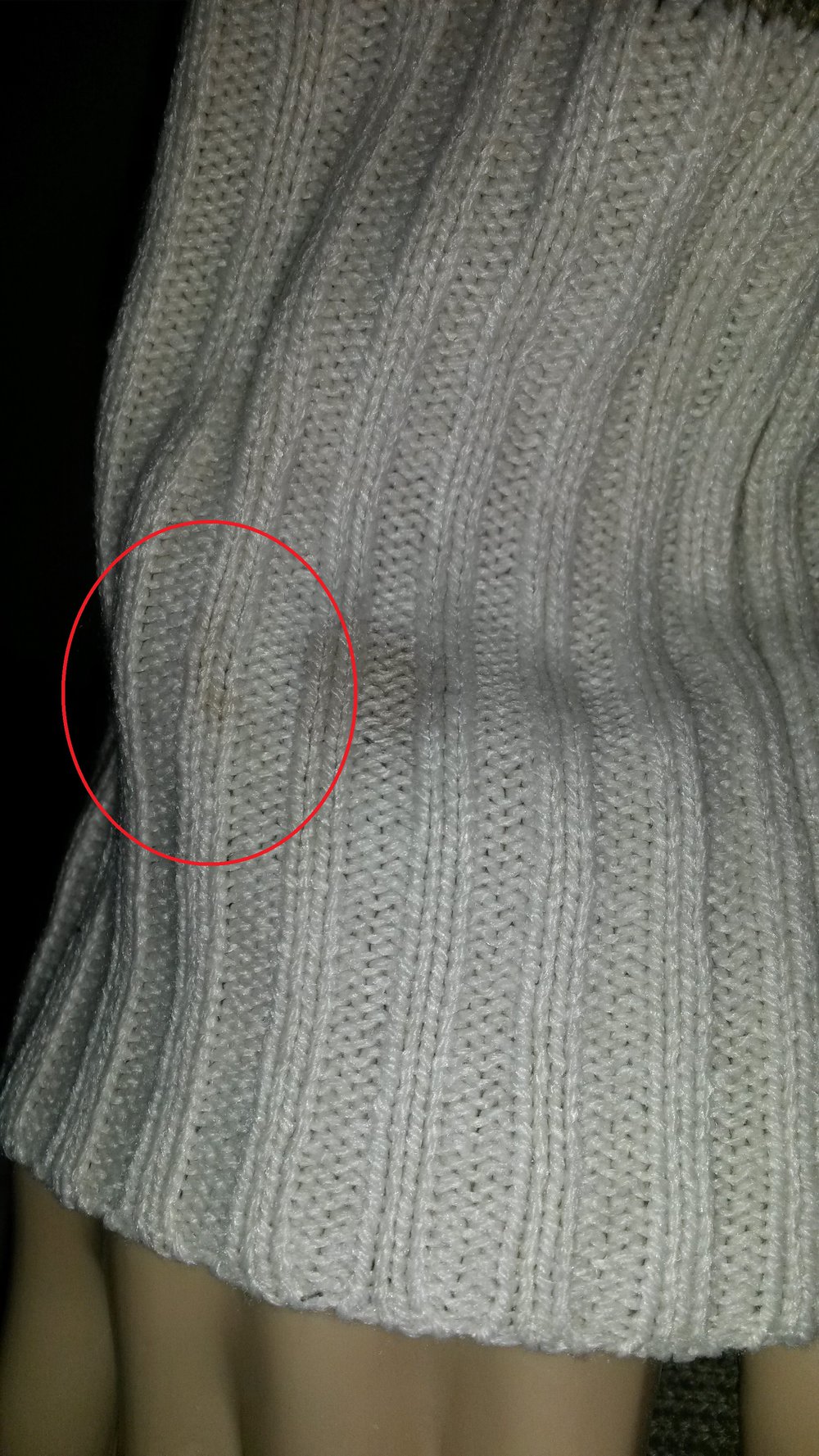 Schönes Pulloverkleid in Beigetönen