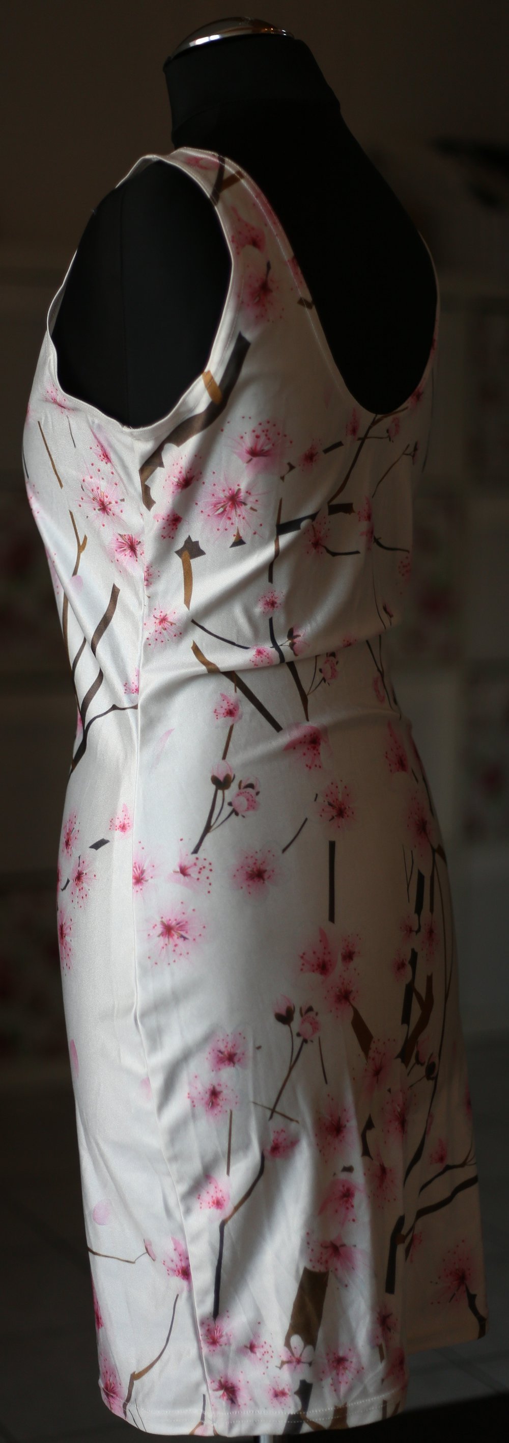 Kleid mit Kirschblütenprint XS 34 weiß rosa
