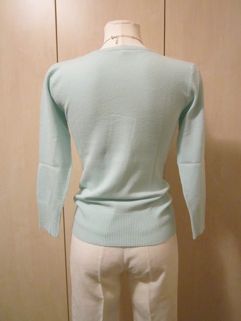 Leichter Sommerpulli in hell-türkis