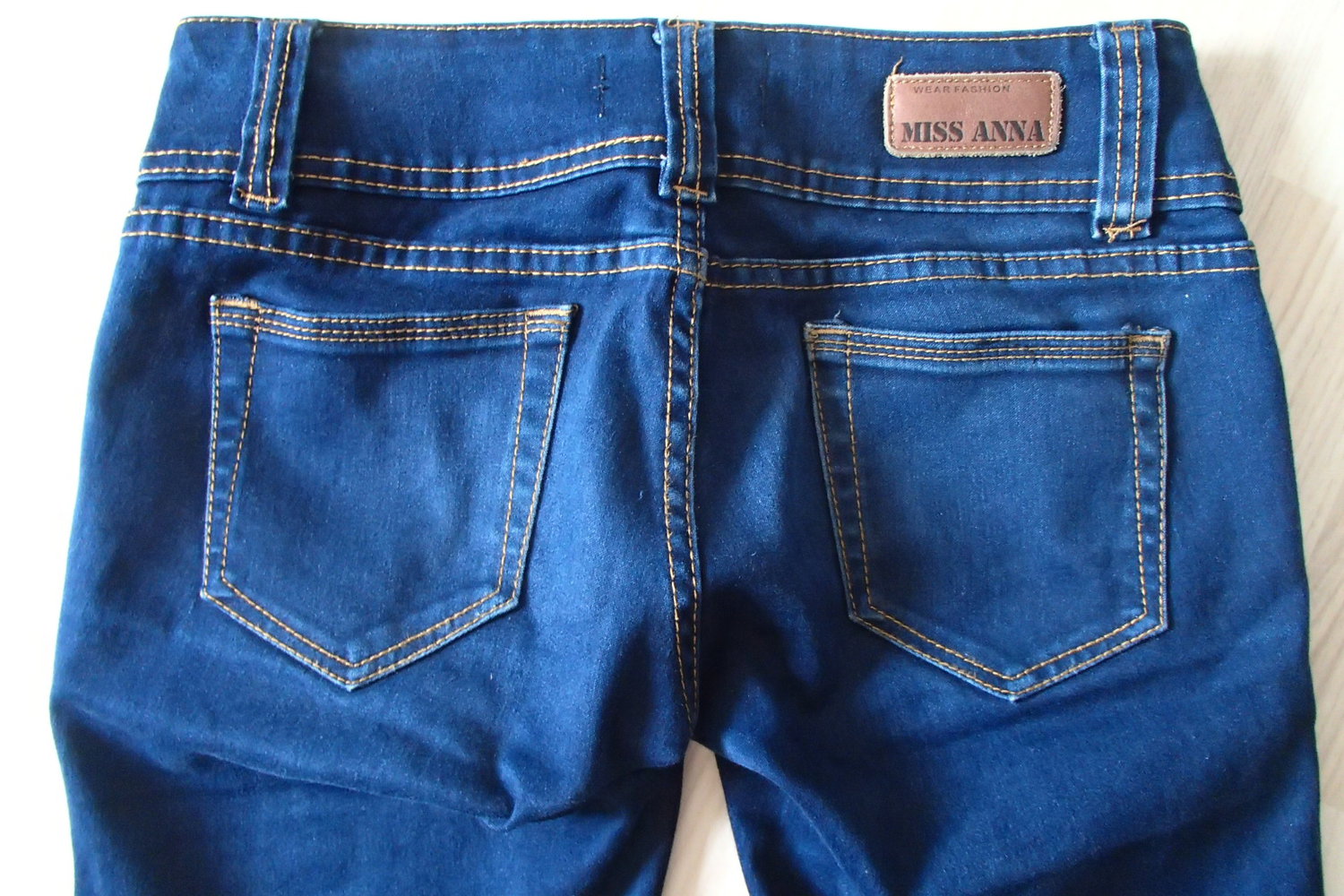 Königsblaue Chinohose