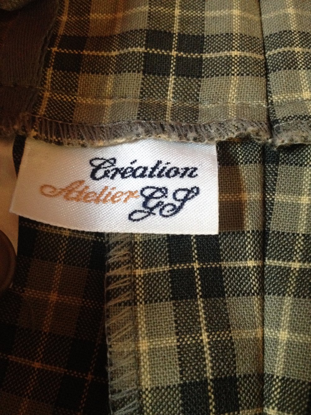 Création Atelier grünkarierte Hose