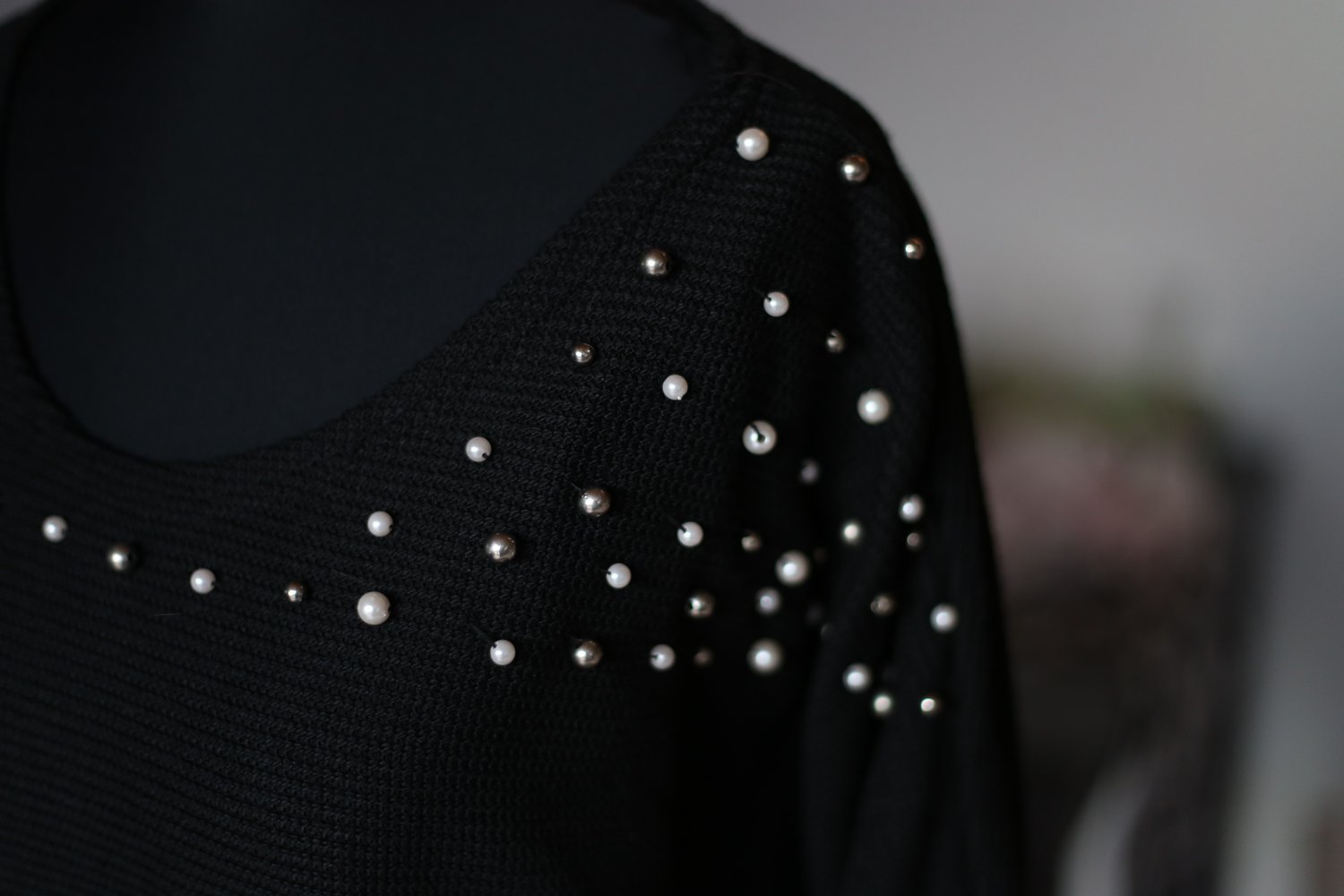 Pulli mit Perlen schwarz 34 36 XS S