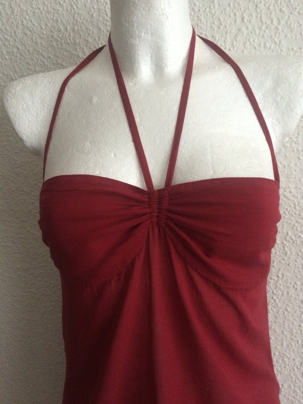 Sommer Kleid, Trägerkleid mit Multistraps & mit Smok Rücken partie,dunkel rot