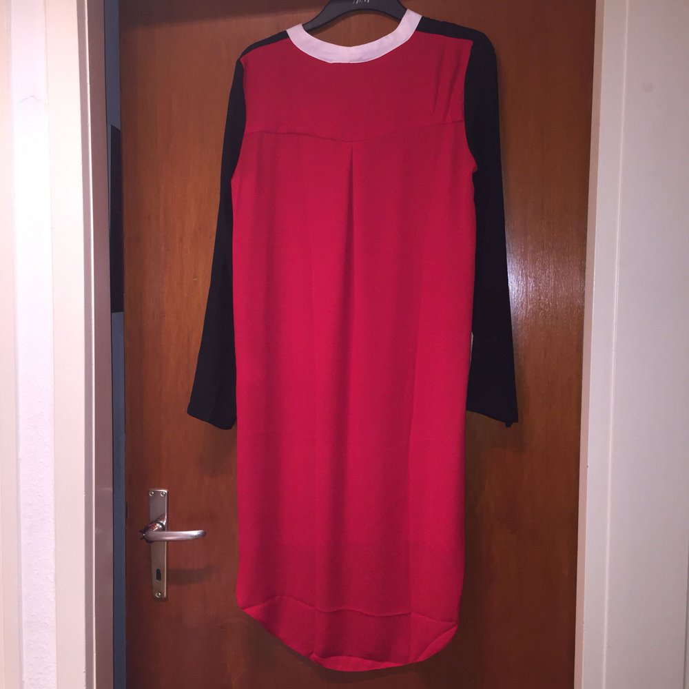 Kleid NEU