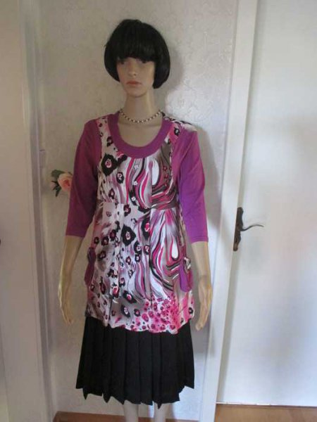 NEU Flower- Power Baby Doll Style DESIGNER Long T- Shirt Gr. 42- 44/ M- L bunt