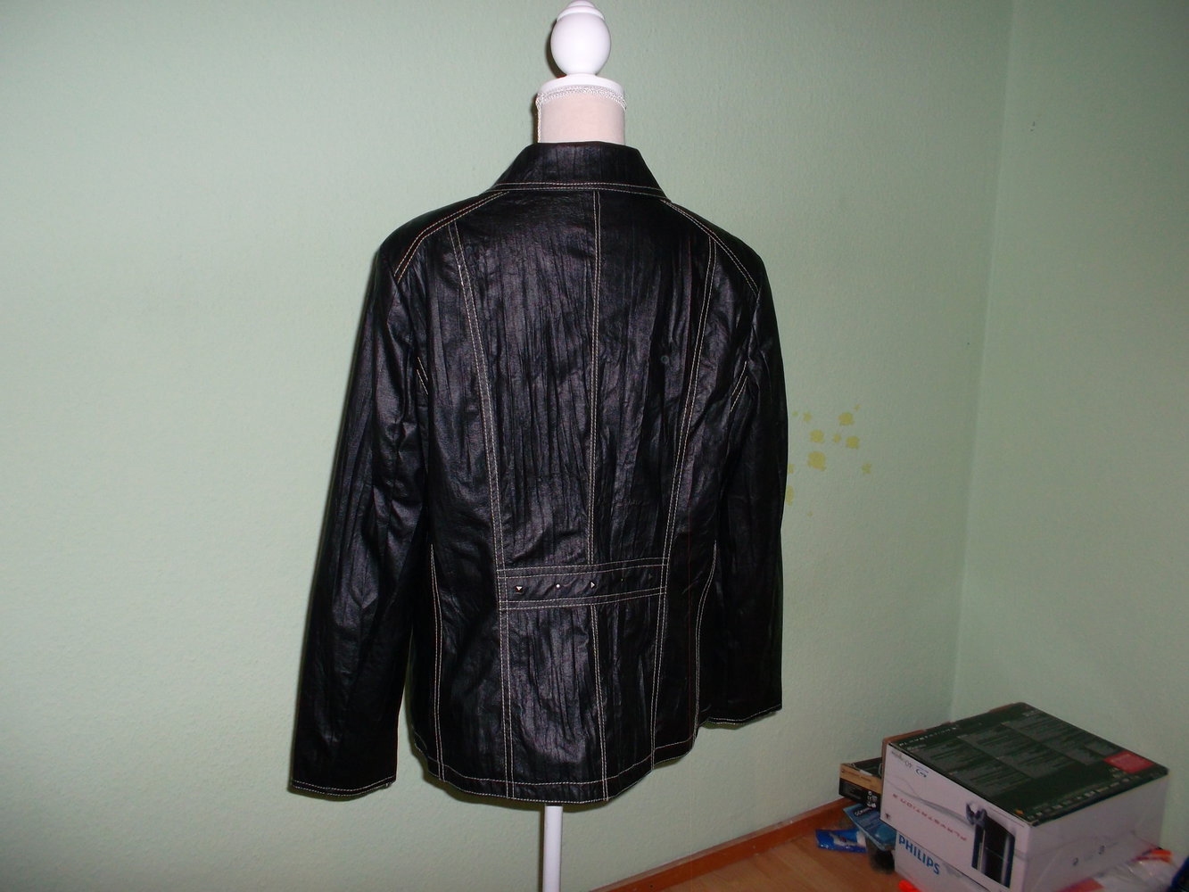 neue schicke schwarze jacke,grösse 46