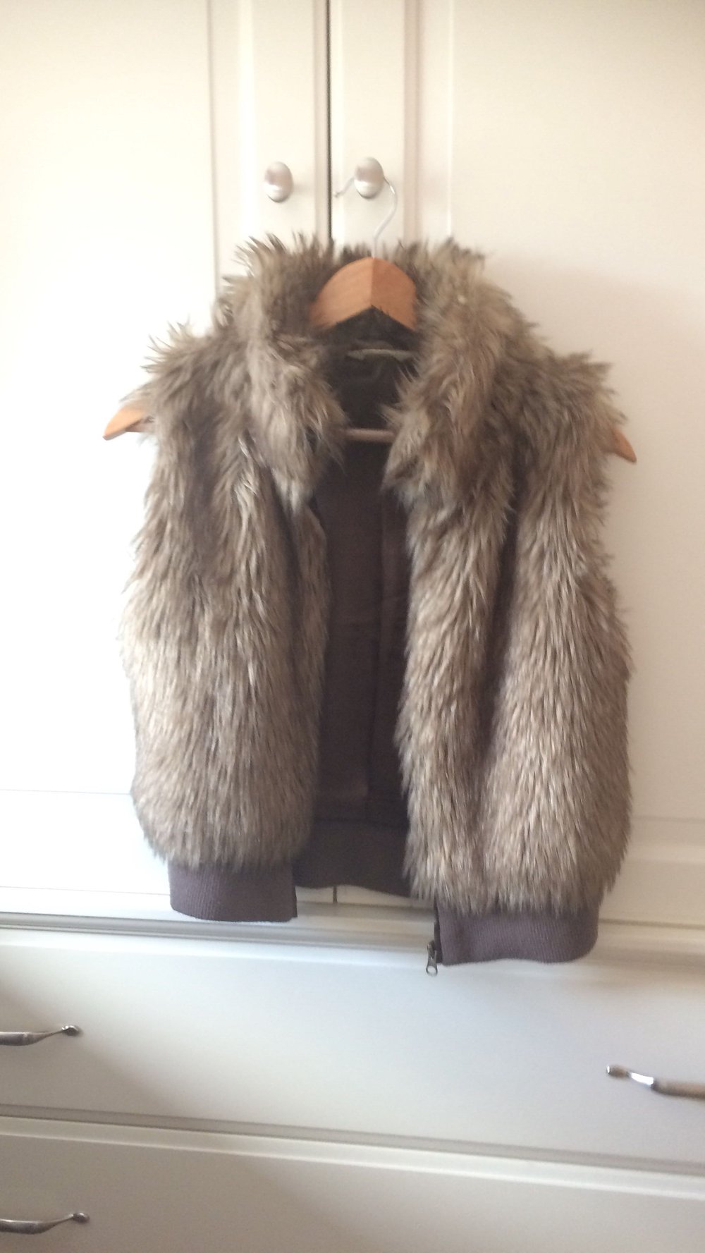 Fellweste braun von  H&M