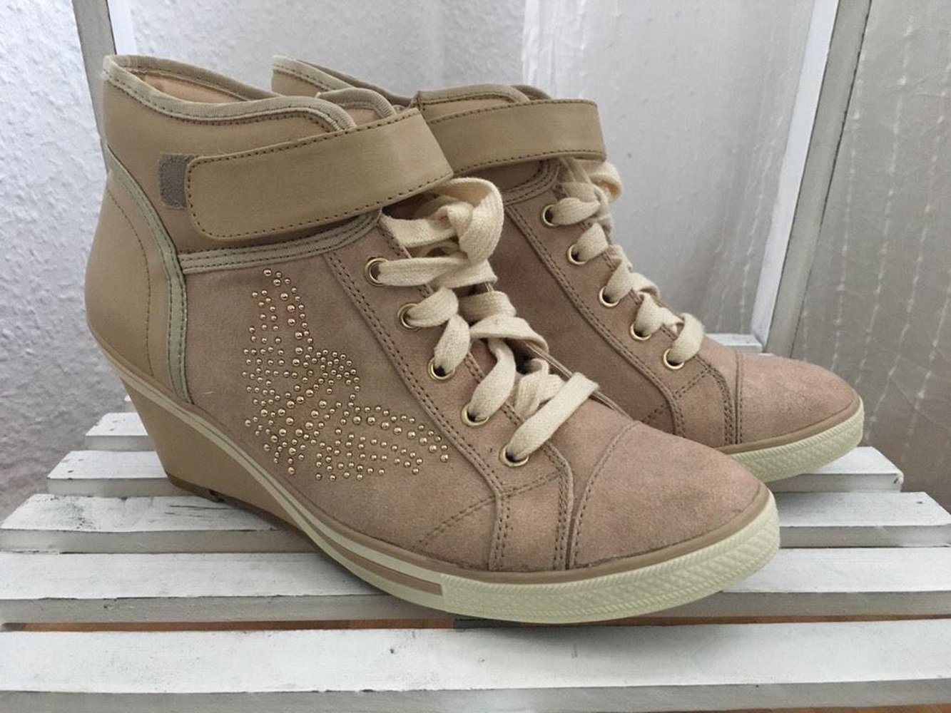 ungetragene Keilabsatzschuhe Arizona Nude Größe 42