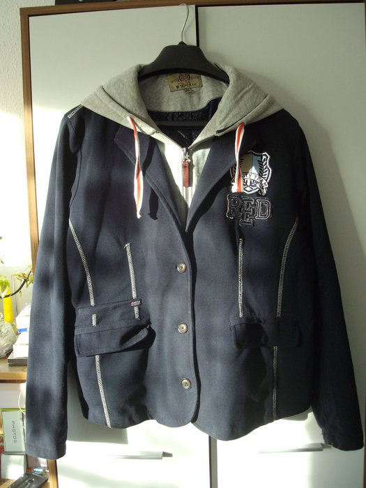 Sweatblazer mit abnehmbarer Kapuze von Soccx