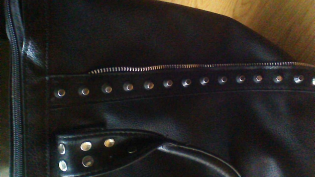 Tasche mit Nieten