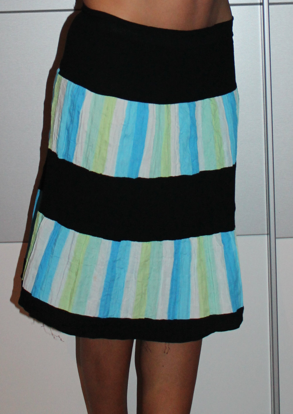 süßer, luftiger Sommerrock in türkis / grün