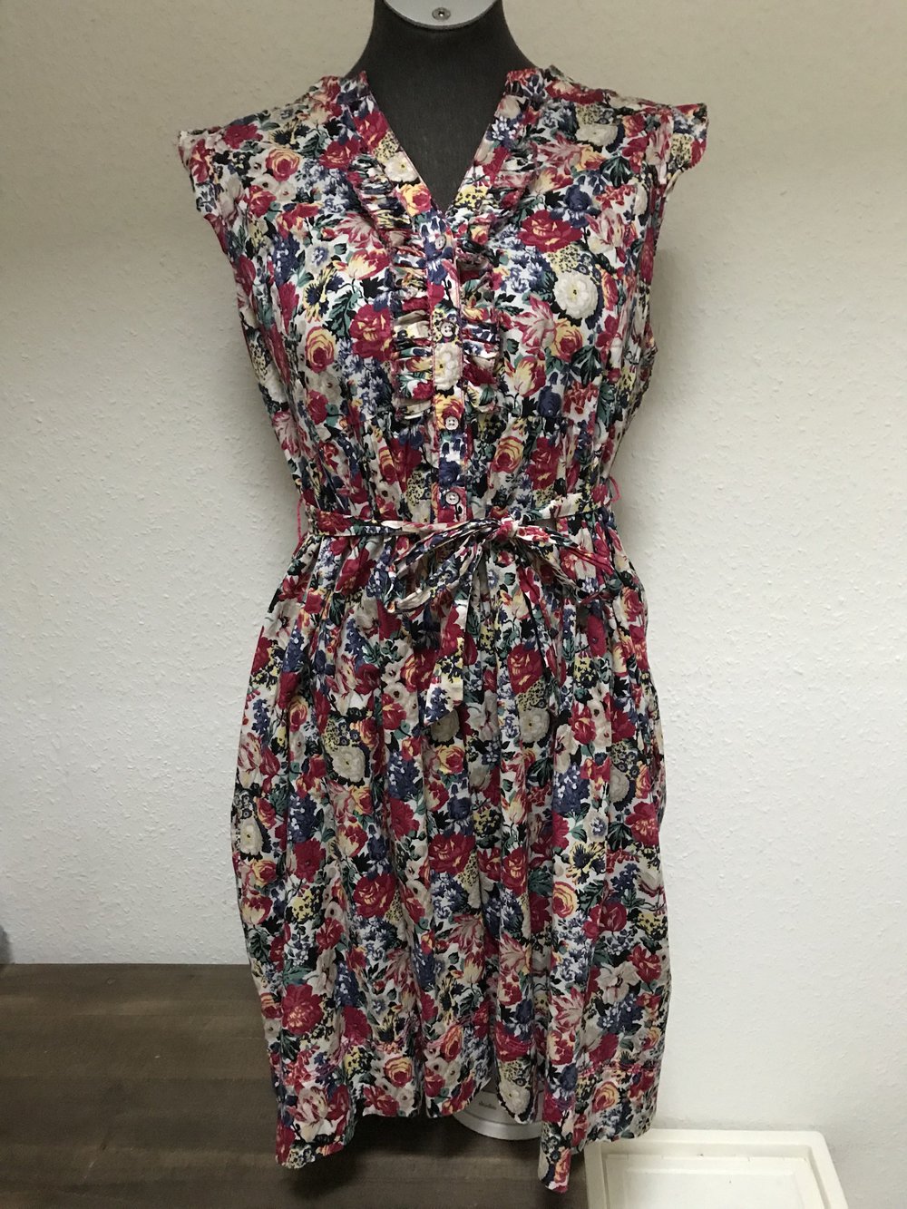 Kurzes Blumenkleid von Tommy Hilfiger Denim