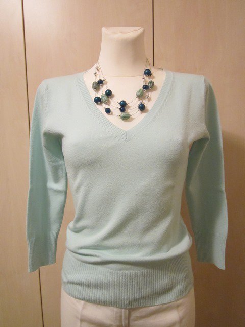 Leichter Sommerpulli in hell-türkis