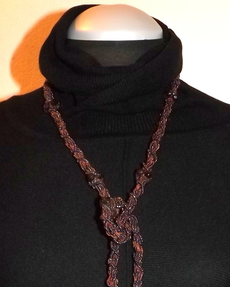 Halsschmuck - Kette - Glasperlen & Perlchen - weinrot